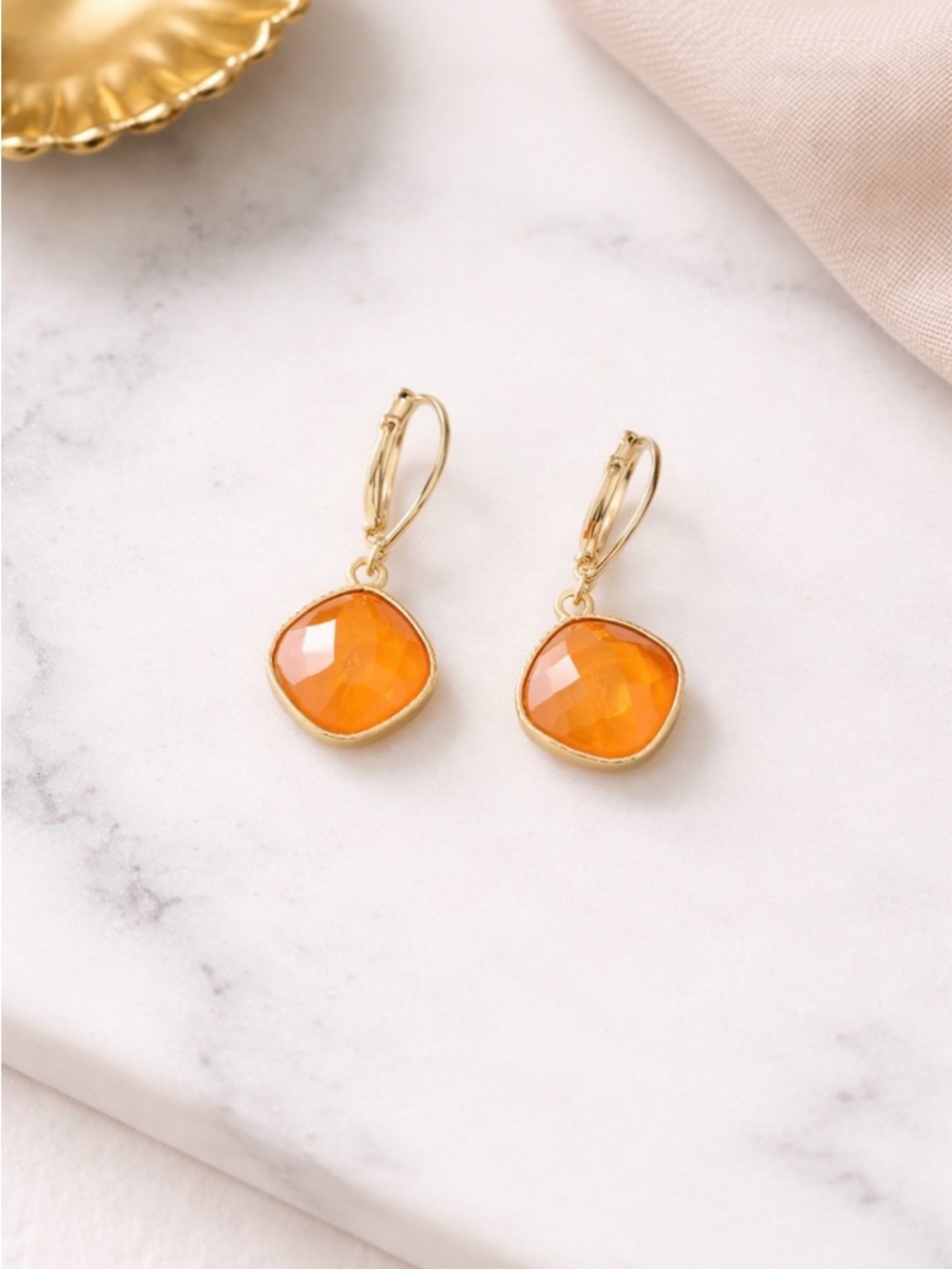 Vintage Style Orange Faceted Drop Earrings Gold Tone Costume Jewelry